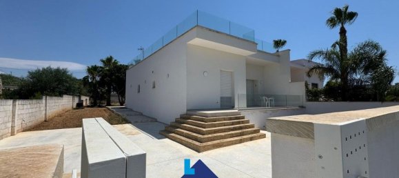 Вилла с 3 комнатами в Racale, Италия № 298721 20