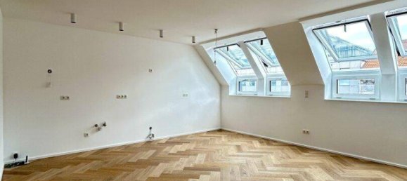 2 rooms Duplex in Alsergrund, Austria No. 182425 4