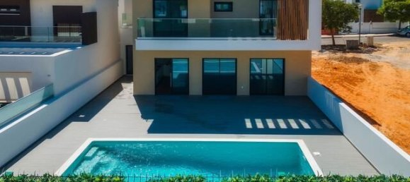 4 bedrooms Villa in Quarteira, Portugal No. 114201 5