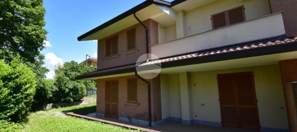 Вилла с 4 комнатами в Вимеркате, Италия № 161036 12