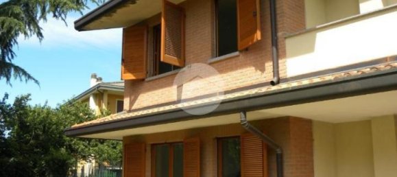 Вилла с 4 комнатами в Вимеркате, Италия № 161036 24