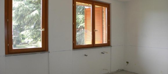 Вилла с 4 комнатами в Вимеркате, Италия № 161036 16