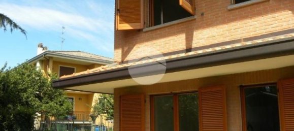 Вилла с 4 комнатами в Вимеркате, Италия № 161036 22