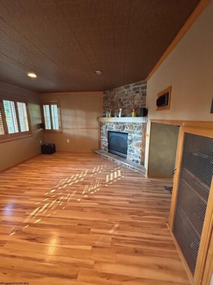 4 bedrooms House in Buckhannon, USA No. 413252