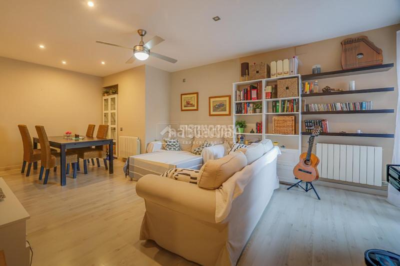 3 غرف نوم شقة في Sant Andreu, Spain رقم 187080