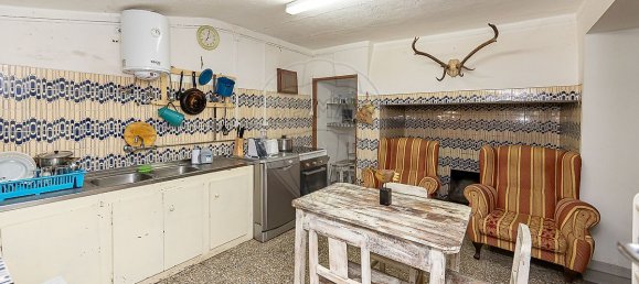 7 bedrooms House in Igrejinha, Portugal No. 29233 8