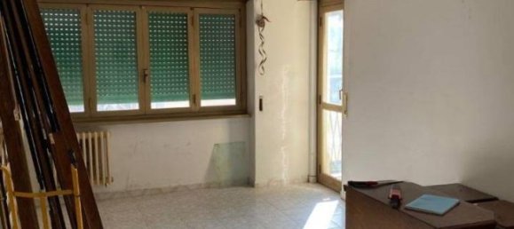 3 rooms Apartment in Rome, Italy No. 35124 7