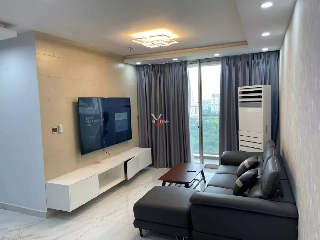 3 bedrooms Apartment in District 7, Vietnam No. 9980
