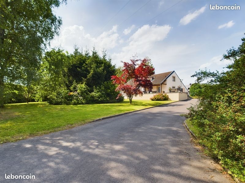 Casa de 6 dormitorios en Vivier-au-Court, France No. 329429