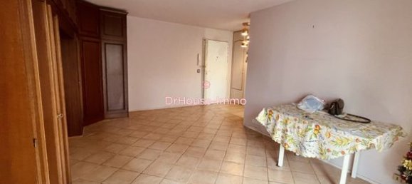 2 Schlafzimmer Wohnung in Bondy, France, Nr. 360063 5