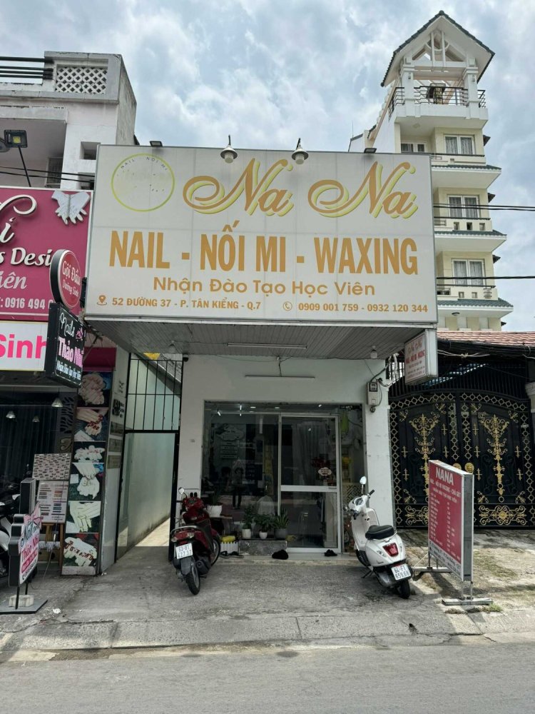 180m² Townhouse in District 7, Vietnam No. 19189