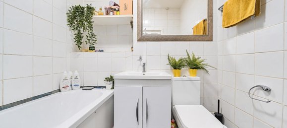 1 bedroom Apartment in London, United Kingdom No. 7745 5