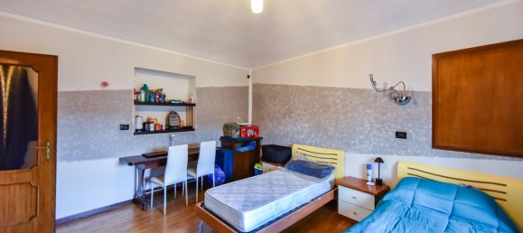 5-Zimmer Wohnung in Turin, Italy, Nr. 156846 7