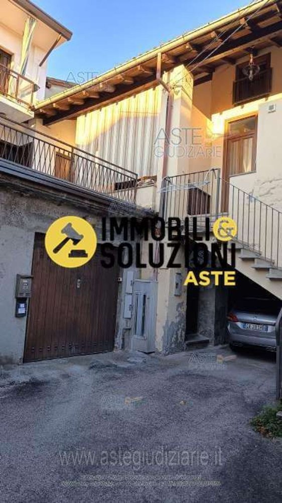 3 rooms Apartment in Ispra, Italy No. 12963