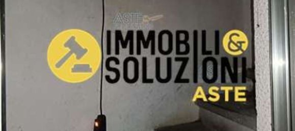 3 rooms Apartment in Ispra, Italy No. 12963 30