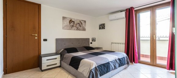 4-salle Villa à Ladispoli, Italy No. 214230 10