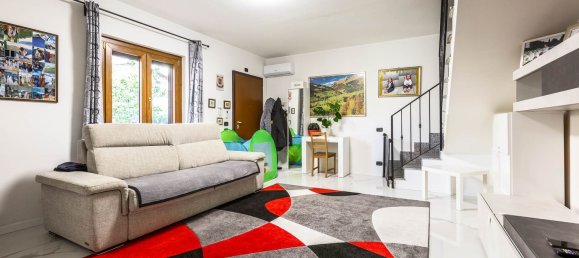 4-salle Villa à Ladispoli, Italy No. 214230 3