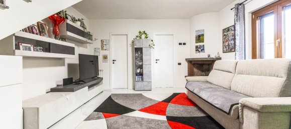 4-salle Villa à Ladispoli, Italy No. 214230 2