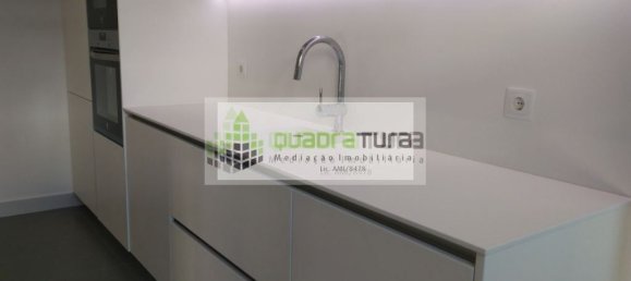 4 bedrooms Apartment in Porto, Portugal No. 78903 2