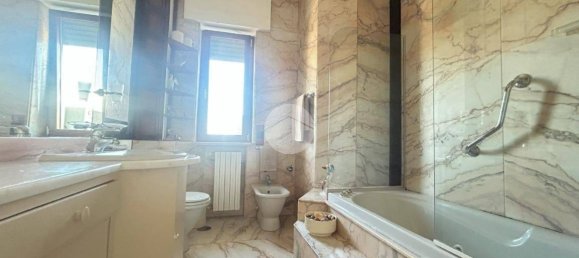 3 bedrooms Apartment in Naples, Italy No. 273150 24