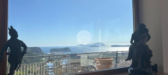 3 bedrooms Apartment in Naples, Italy No. 273150 9