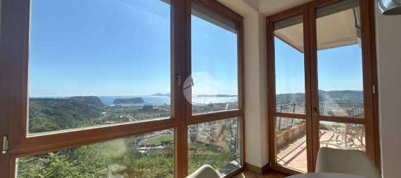3 bedrooms Apartment in Naples, Italy No. 273150 11