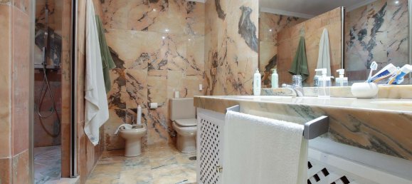 3 chambres Appartement à Marbella, Spain No. 31976 6