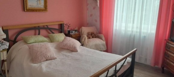 2 bedrooms Apartment in Lens, France No. 256812 5