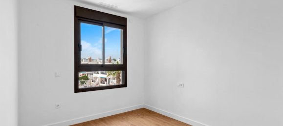 Пентхаус с 2 спальнями в Дехеса де Кампоамор, Испания № 188724 10