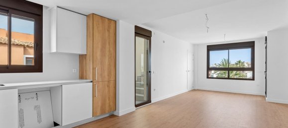 Пентхаус с 2 спальнями в Дехеса де Кампоамор, Испания № 188724 6