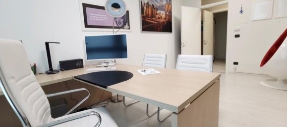 Büro in Pisa, Italy 90m², Nr. 66133 31