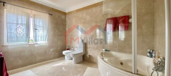 5 bedrooms House in Faro, Portugal No. 137054 13