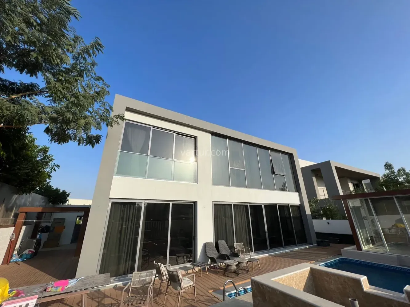 Вилла с 5 спальнями в Дубай, ОАЭ № 42695