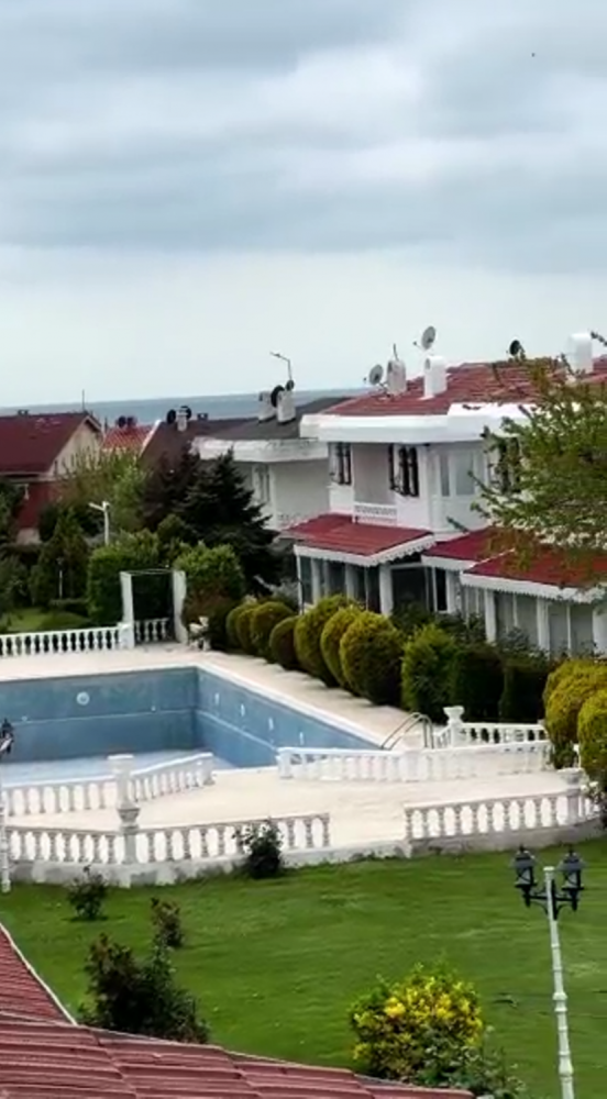 Villa 4+1 in Istanbul, Turkey No. 25160