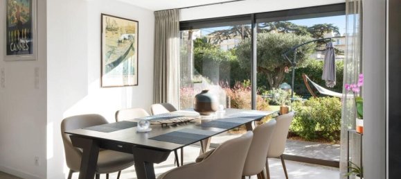 3 bedrooms Villa in Cannes, France No. 285020 8