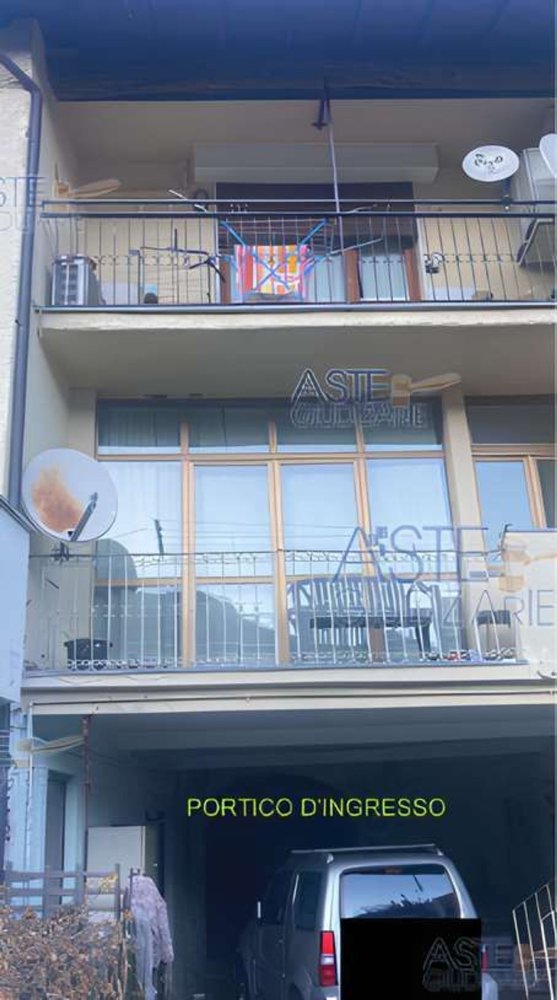 4غرفة شقة في Brinzio, Italy رقم 9767