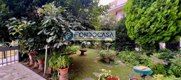 14 rooms Villa in Desenzano del Garda, Italy No. 142096 2