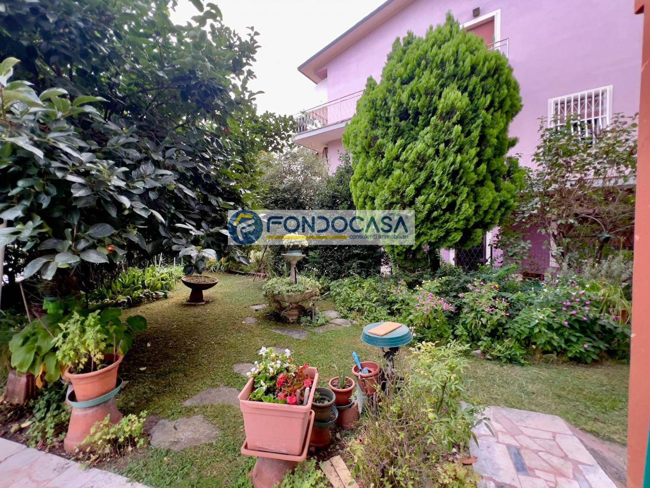 14 rooms Villa in Desenzano del Garda, Italy No. 142096