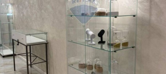 1 room Commercial property in Turin, Italy No. 296189 14