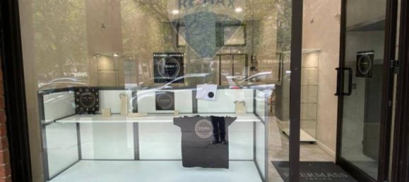 1 room Commercial property in Turin, Italy No. 296189 7