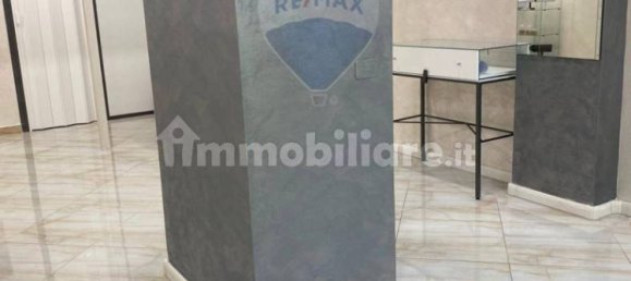 1 room Commercial property in Turin, Italy No. 296189 4