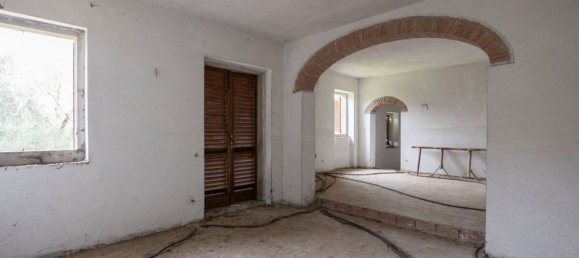 12 rooms House in Arezzo, Italy No. 226381 28