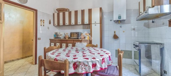 Apartamento de 3 dormitorios en Civitavecchia, Italy No. 377790 15
