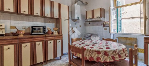 Apartamento de 3 dormitorios en Civitavecchia, Italy No. 377790 11