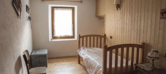 3 bedrooms House in Malé, Italy No. 312437 14