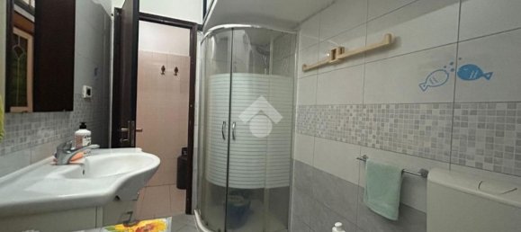 4 rooms Apartment in Genoa, Italy No. 78147 12