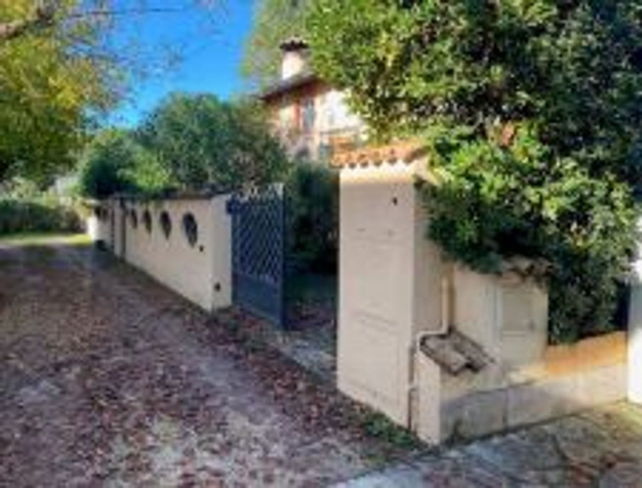 11 rooms House in Pietrasanta, Italy No. 197039