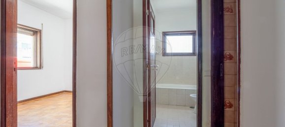 4 bedrooms House in Sao Mamede de Infesta, Portugal No. 23843 2