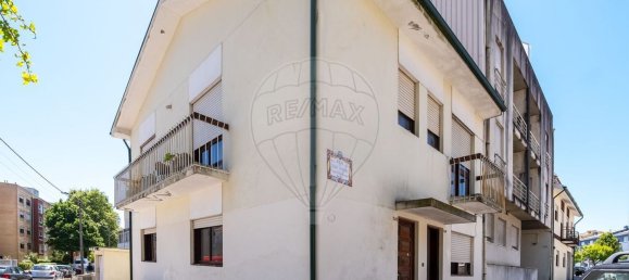 4 bedrooms House in Sao Mamede de Infesta, Portugal No. 23843 14