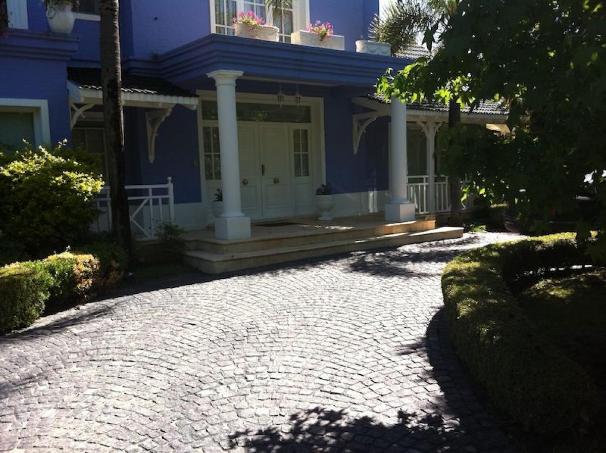 4 bedrooms House in Pilar, Argentina No. 70975